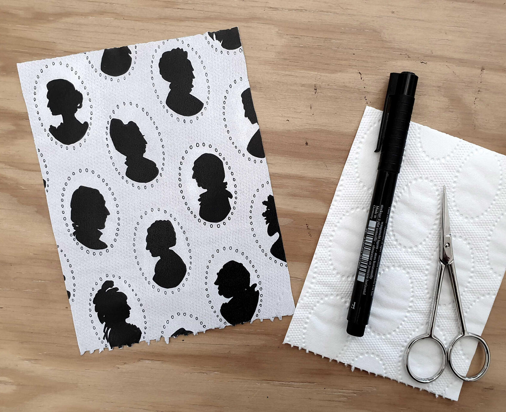 Toilettenportraits, Fineliner auf Papier